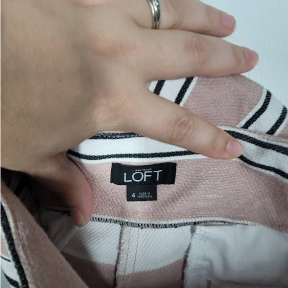 Ann Taylor Loft Shorts Size 4 Mid Rise W/ Slash Pockets & Zip Stripe Pink Cotton - Picture 3 of 4